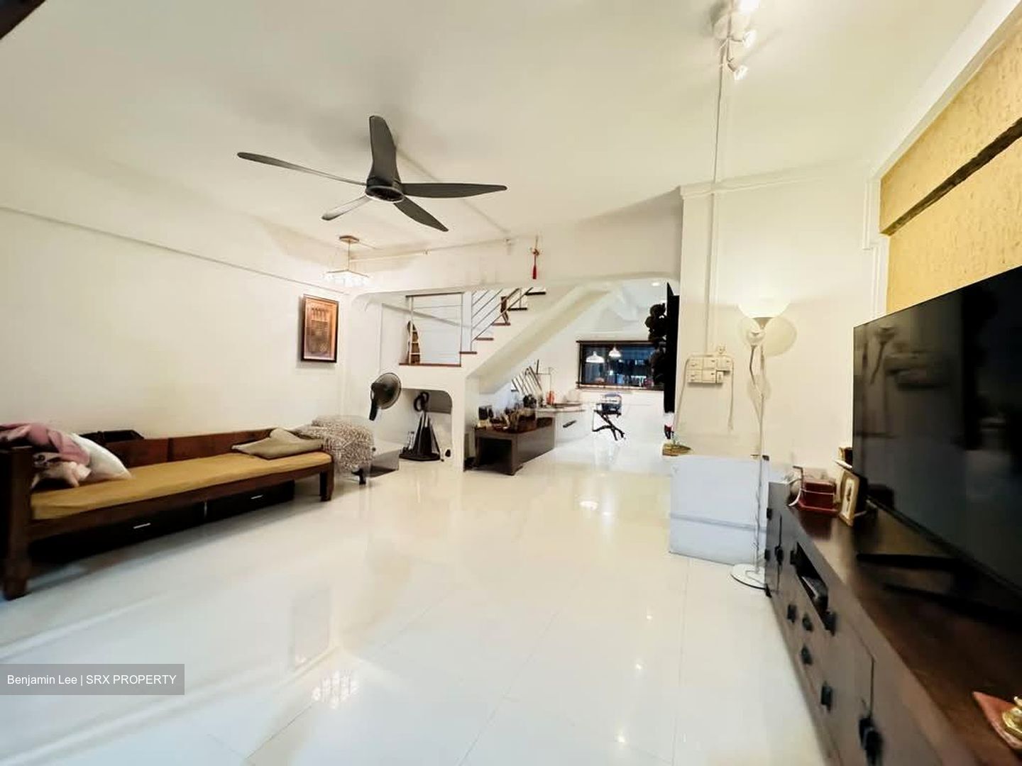 Blk 335 Jurong East Avenue 1 (Jurong East), HDB Executive #537235501